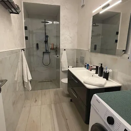 Tommy Apartment Sarande